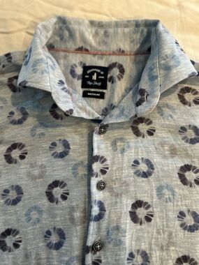 johnnie-O Light Blue Short-Sleeve Button-Down with Navy Floral Rings